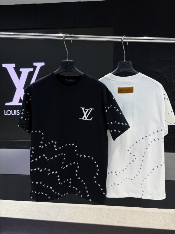 LV高版圓領短袖歐碼偏大.S-XLA227075