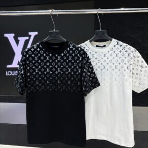LV高版圓領短袖歐碼偏大.S·-XL·A227075